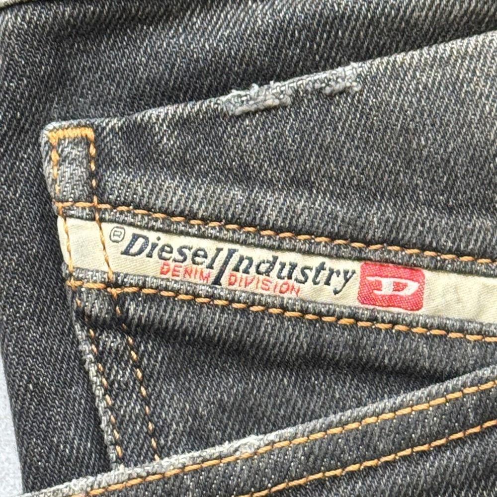 Diesel Jeans Men's 34 Black Faded Button Fly Straight Leg Whiskered Streetwear - Picture 8 of 11